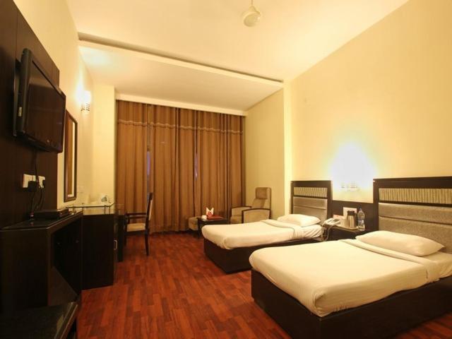 Eagle Motel Rajpura Luaran gambar